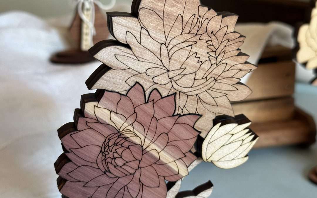 Dahlias Wood Floral Bouquet